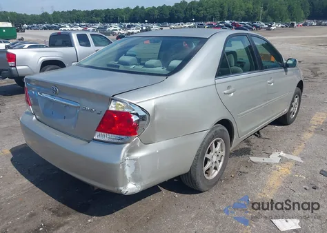 2006 Toyota Camry Le z USA, uszkodzony, nr VIN 4T1BE32KX6U147370